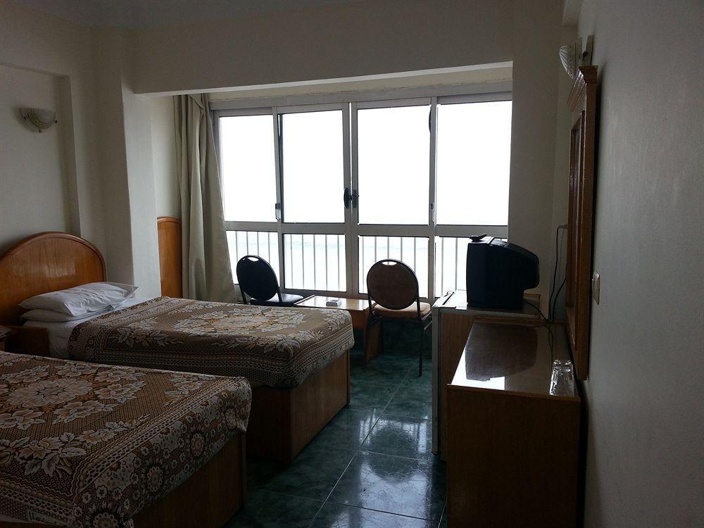 Cleopatra Hotel Alexandria (Adults Only) Exterior photo