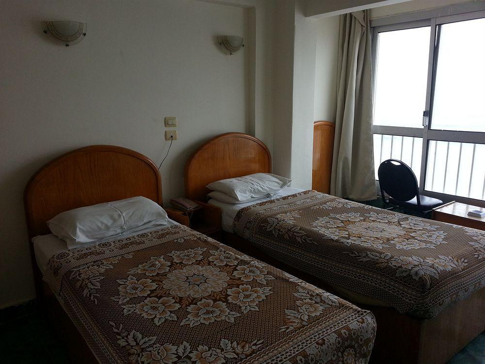 Cleopatra Hotel Alexandria (Adults Only) Exterior photo